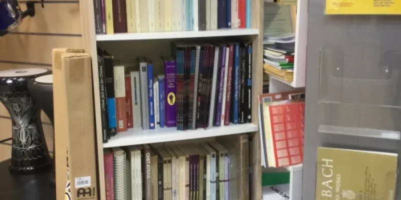 Ritmo, cuerdas y distorsión: un espacio para músicos