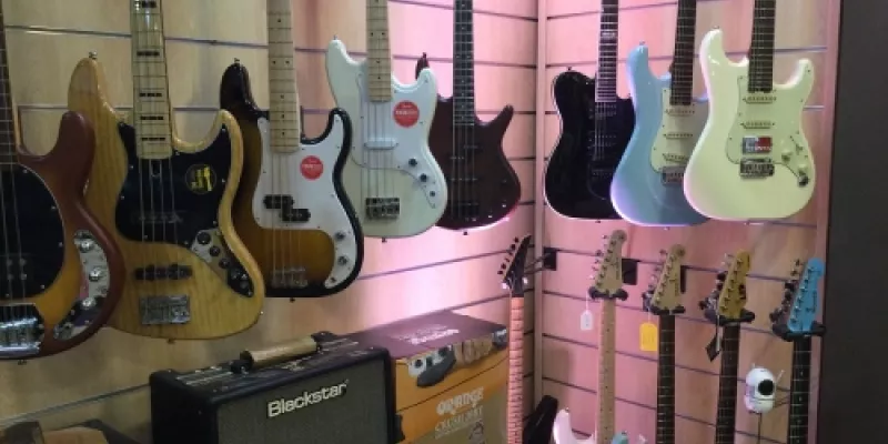 El racó del rock: amplificadors i guitarres icòniques