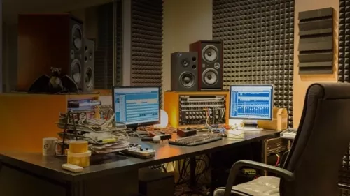 Botiga i escola de música a Igualada