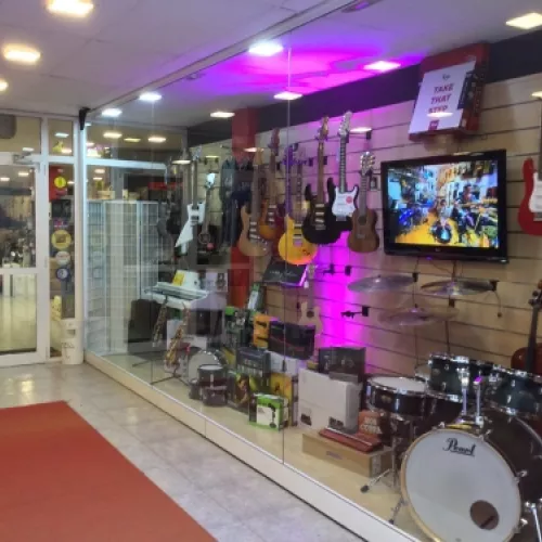 Muro de sonido: guitarras y amplificadores para todos los estilos